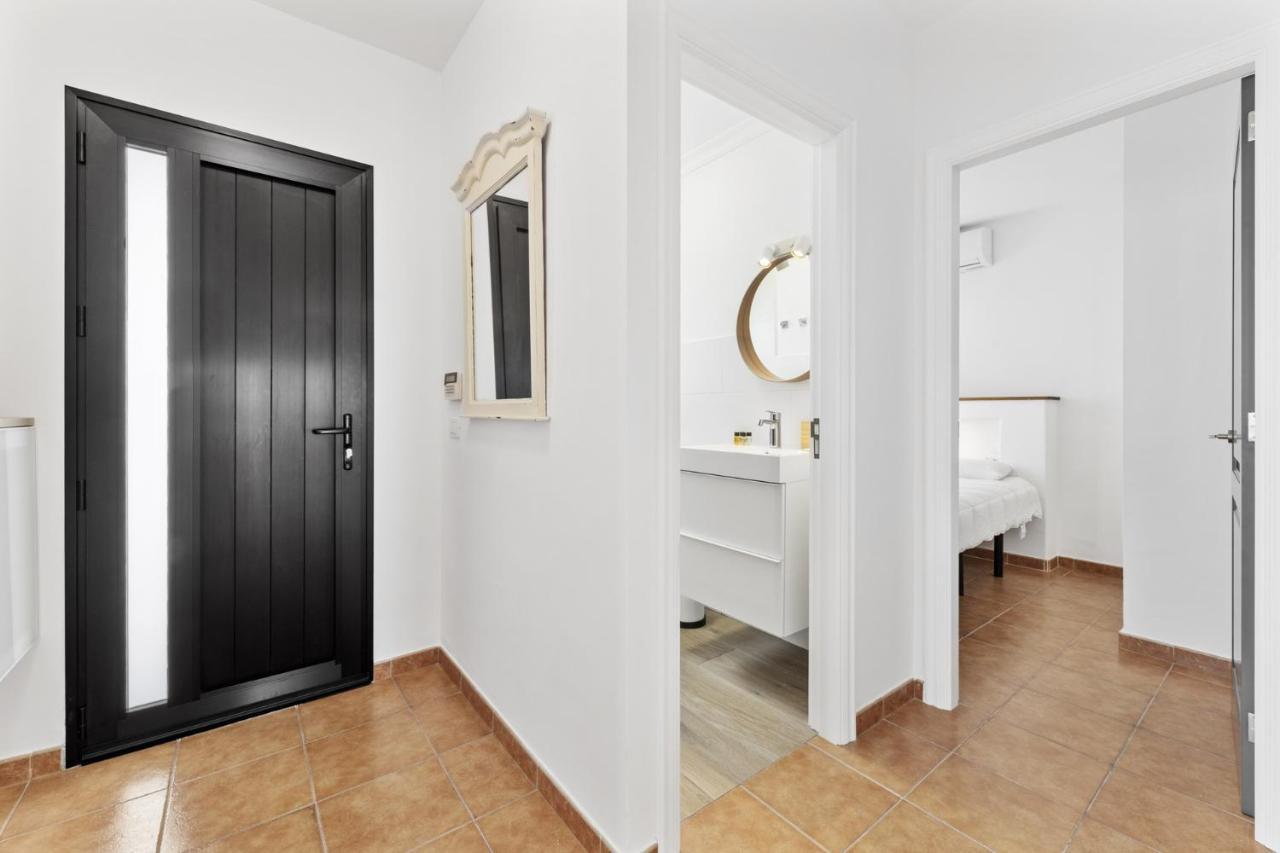 Villa 4 - Vipvipvillas Тіас Екстер'єр фото