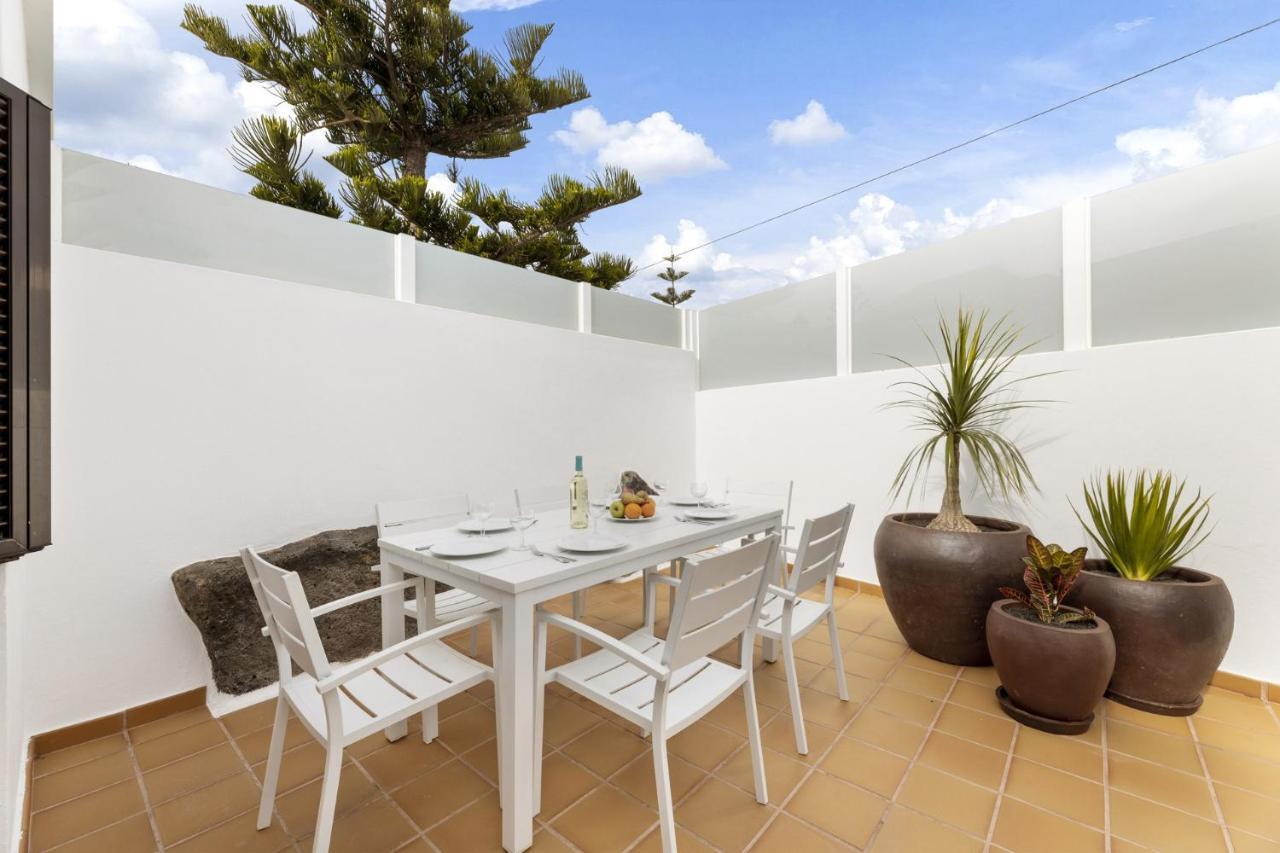 Villa 4 - Vipvipvillas Тіас Екстер'єр фото