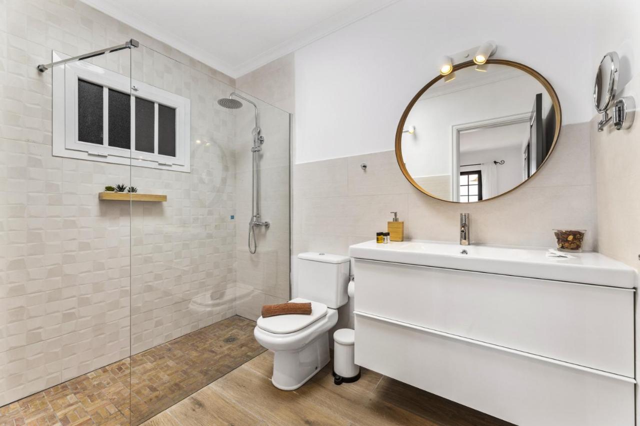 Villa 4 - Vipvipvillas Тіас Екстер'єр фото
